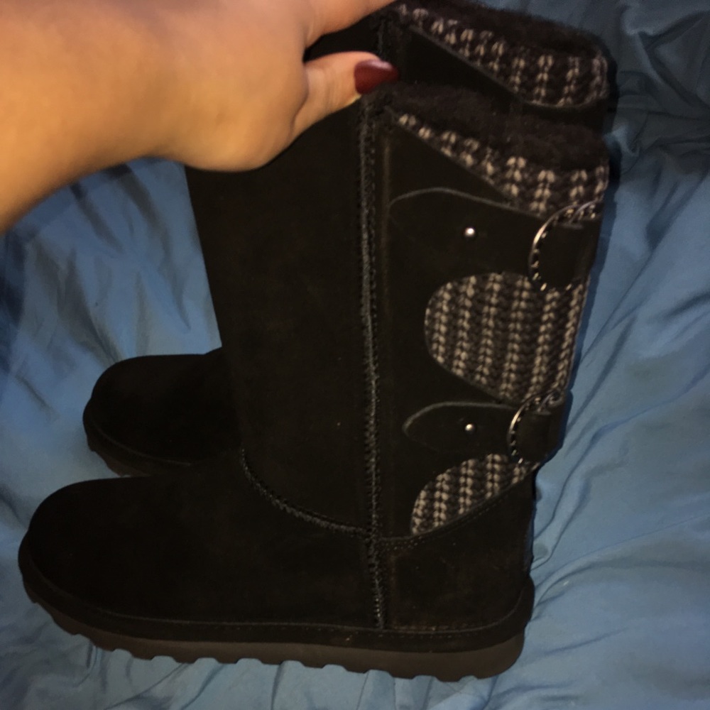 Brand new bearpaw boots